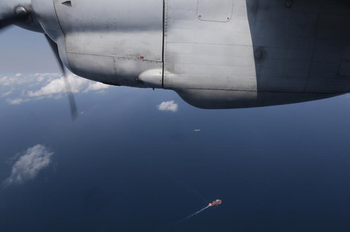 航拍馬航失聯客機MH370搜救海域3