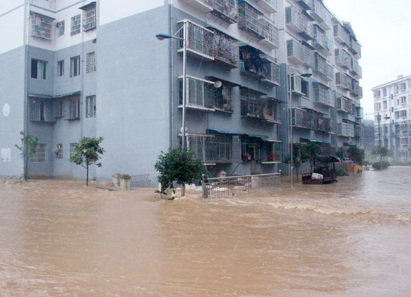 貴州多地持續(xù)強降雨-商鋪民房被淹-7