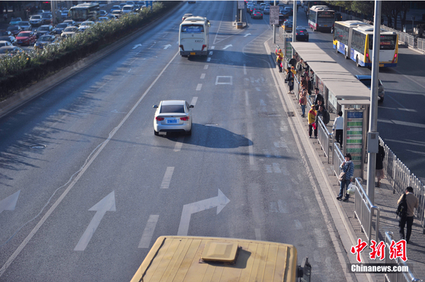 機動車單雙號限行-北京早高峰未現擁堵2