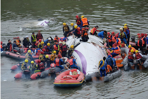 臺灣航班墜河致12人遇難-31名大陸游客名單曝光2