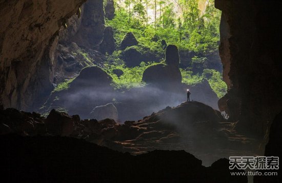 探秘越南最大洞穴 通往地心的通道？(圖)