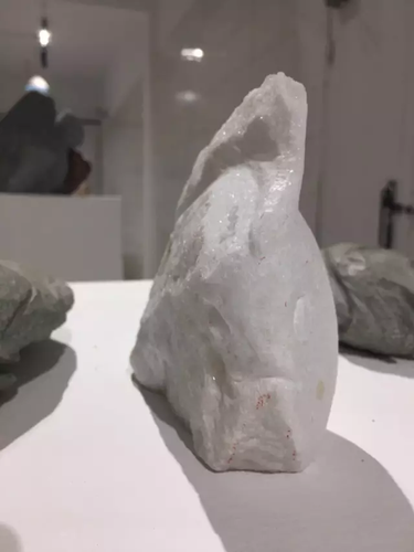 畢業展作品被盜皮皮蝦也遭殃 學生貼26個勿觸碰