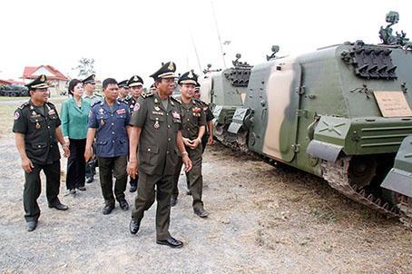 外媒:柬埔寨獲中國(guó)1億美元軍援 兩軍明年進(jìn)行軍演