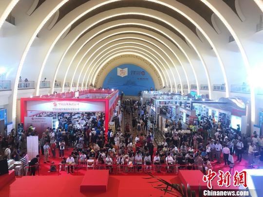 2018上海書展開幕：中外名書薈萃書香綿延全城