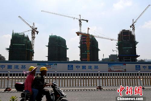 8月10日，福州正在建設中的房地產樓盤。 <a target='_blank' href='http://www.chinanews.com/'>中新社</a>記者 張斌 攝