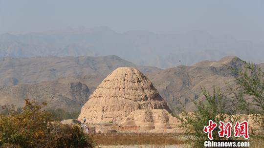 西夏陵遺址。　于晶 攝