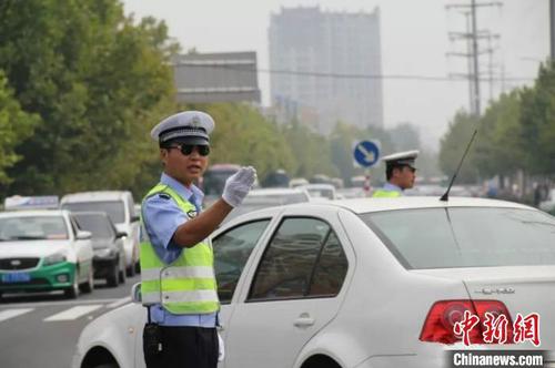 資料圖：河北公安交警將采取多項舉措全力護航2020高考。河北省交管局供圖