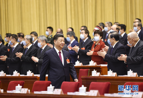 3月5日，第十三屆全國(guó)人民代表大會(huì)第四次會(huì)議在北京人民大會(huì)堂開幕。這是習(xí)近平步入會(huì)場(chǎng)。 新華社記者 鞠鵬 攝